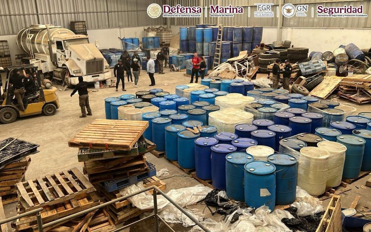 Aseguran ‘narcolaboratorio’ y ‘narcobodegas’ con precursores químicos y huachicol en Durango