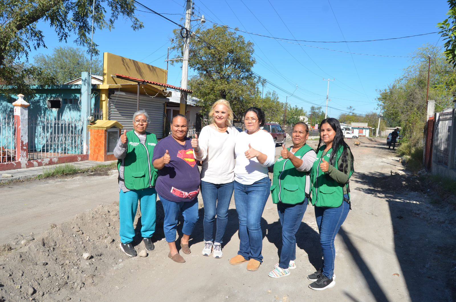 Supervisa y da inicio Laura Jiménez a los trabajos de pavimentación en la Villa de Palaú