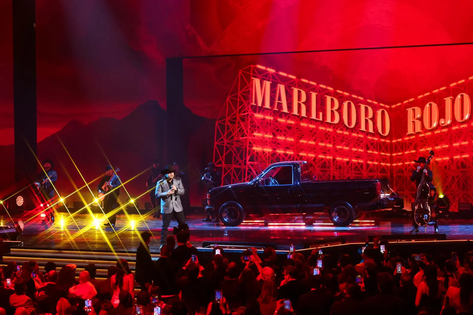 Fuerza Regida rompe récords: el artista más escuchado en México lanza Tristón y se consolida entre los 10 más escuchados del mundo