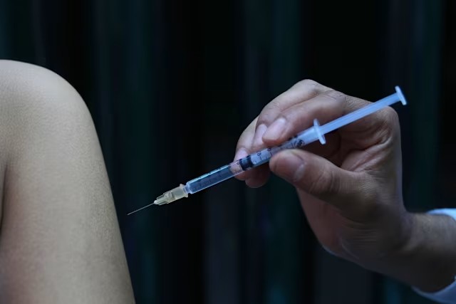 México refuerza campaña nacional de vacunación contra el sarampión ante brote epidemiológico