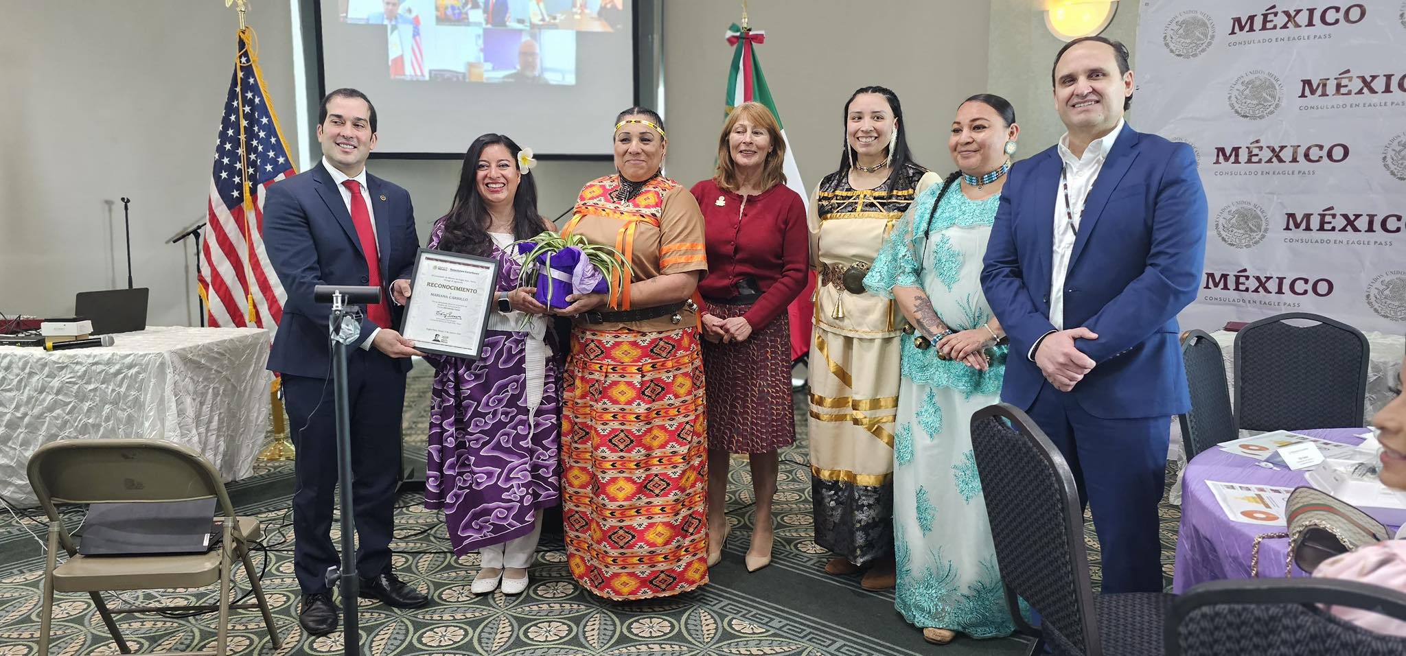 🌸 Reconocimiento en el Día Internacional de la Mujer a Tía Mariana de radio Kickapoo 🌸