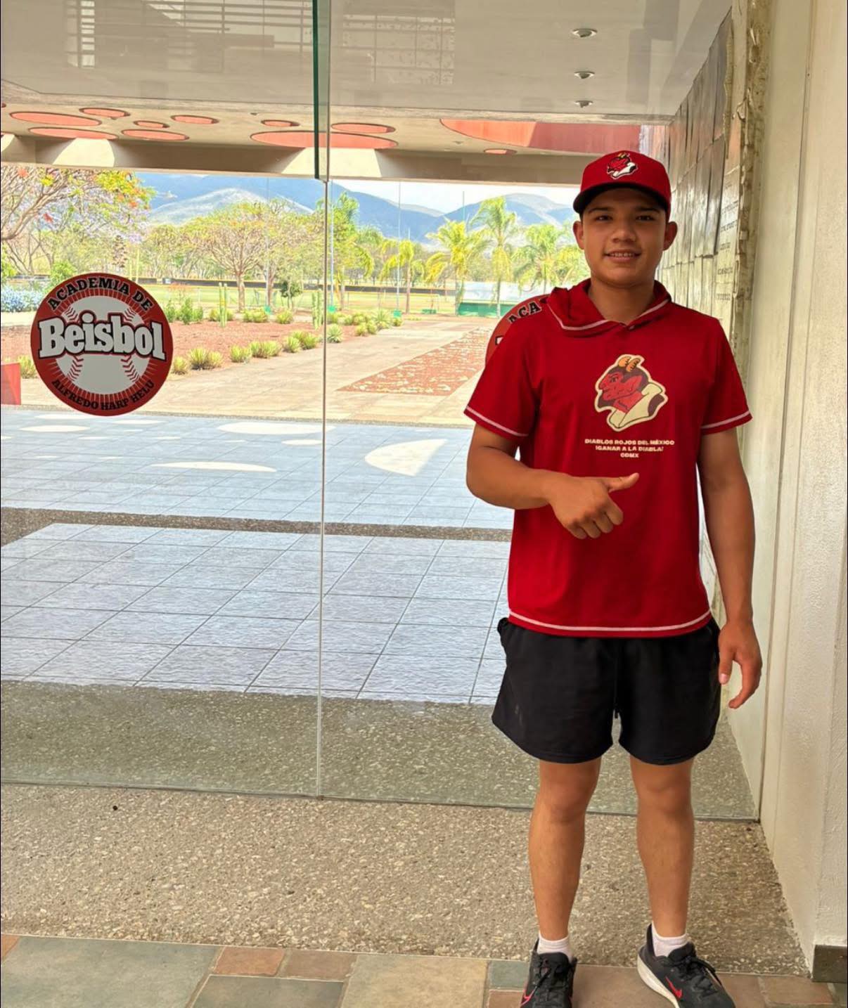 Joven catcher de Múzquiz alcanza preacuerdo con los San Diego Padres; firma oficial sería en 2027