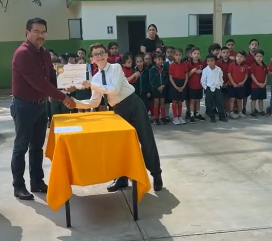 Orgullo en Múzquiz: alumnos de la primaria Benito Juárez destacan en la Olimpiada del Conocimiento