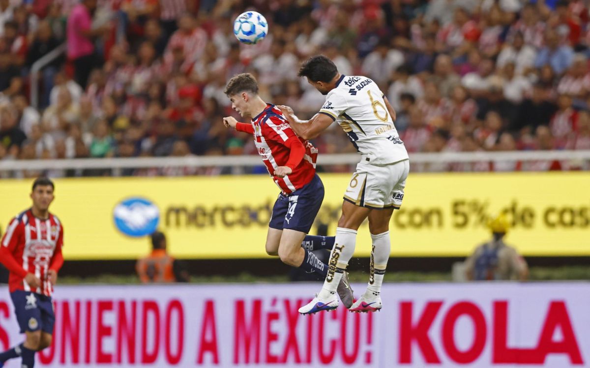⚽ Pumas no rompe su racha sin triunfo en el Akron; Chivas se mantiene líder de la tabla