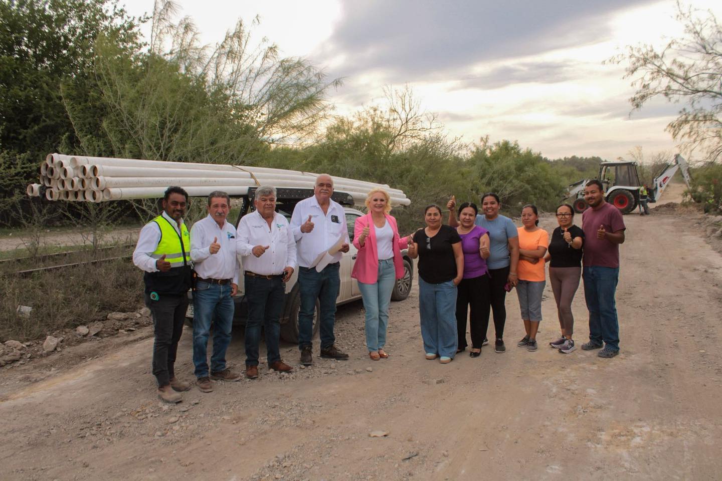 Gobierno de Múzquiz avanza en instalación de red de agua potable en la colonia Buenos Aires