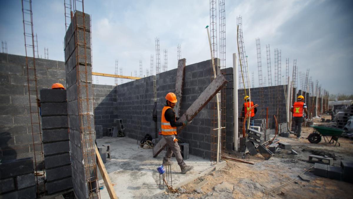 Actividad industrial de México crece 2.1% en abril