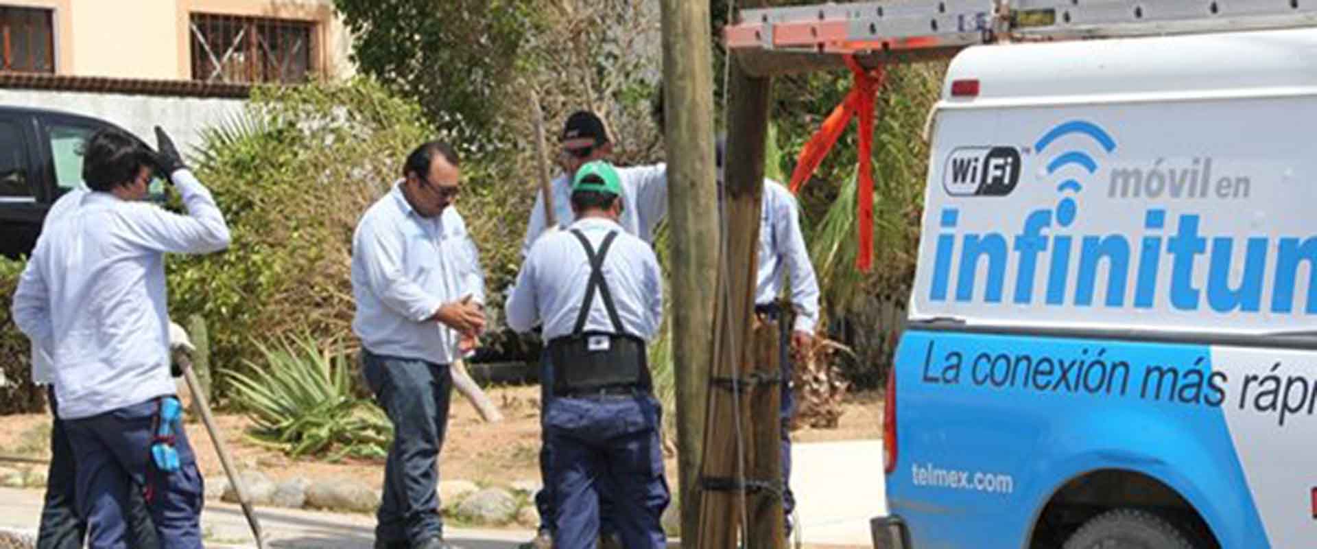 Trabajador de Telmex resulta lesionado tras caída durante labores técnicas en Múzquiz