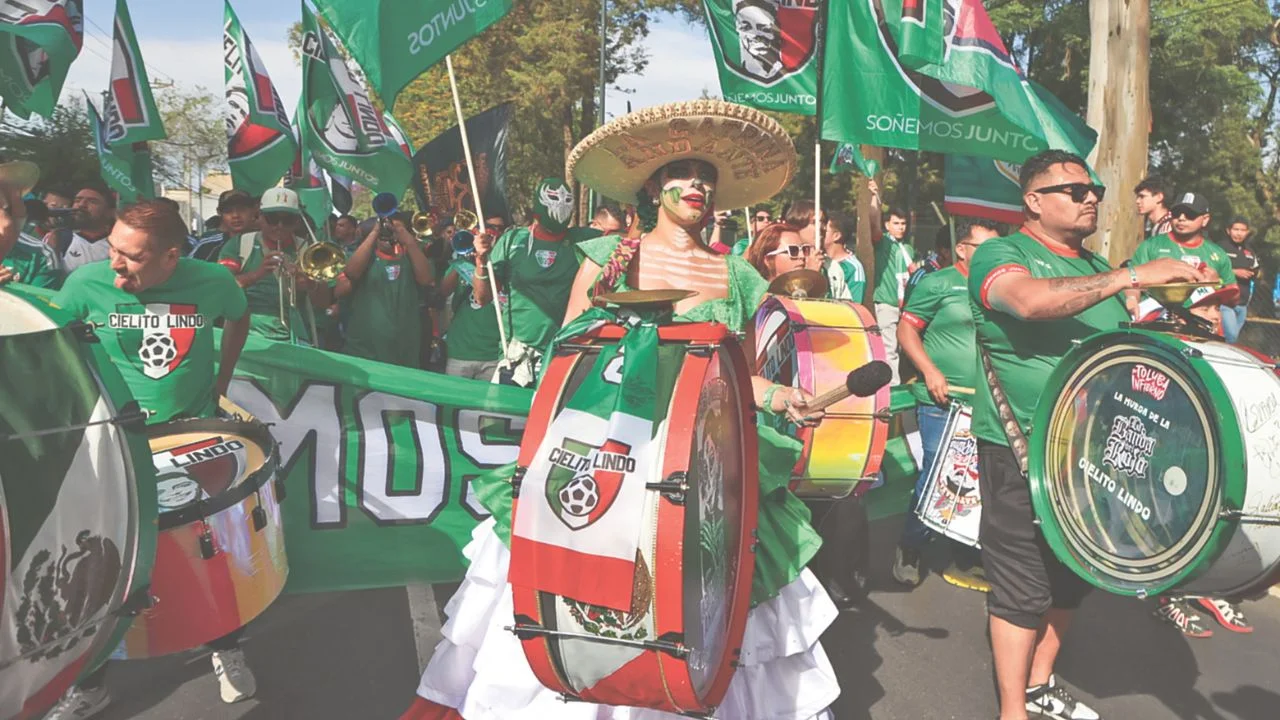Aficionados mexicanos enfrentan boletos carísimos para el Mundial