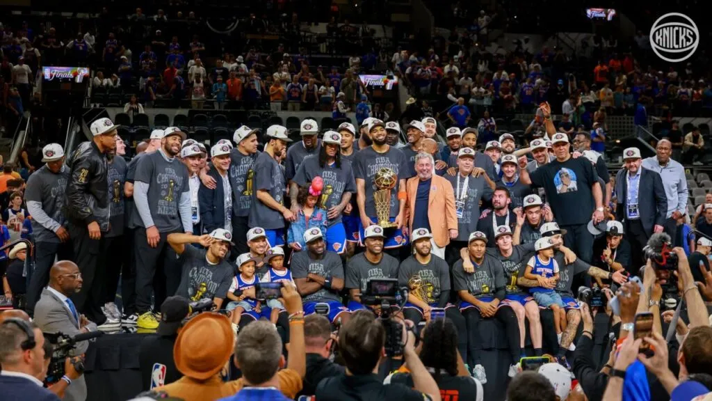 Knicks celebran campeonato tras 53 años sin título