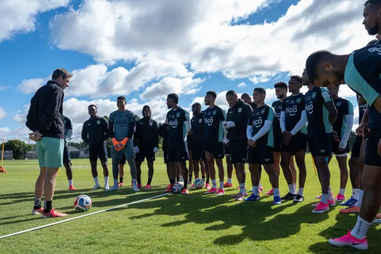 Panamá busca su primera victoria mundialista